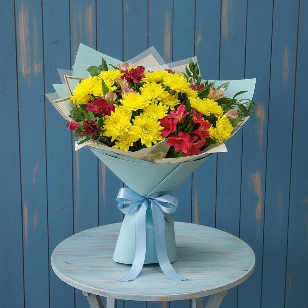 Букет цветов из: Альстромерии и Хризантемы в Синдор
