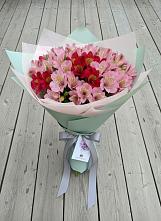 Букет цветов из:  Альстромерии в Синдор