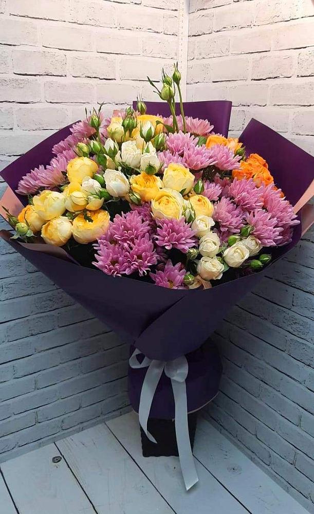 Букет цветов из: Хризантемы и Розы в Синдор