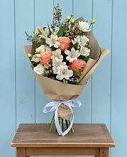 Букет цветов из:  Альстромерии, Лизиантусы, Розы и Хризантемы #REPLACE_PRED# Синдор