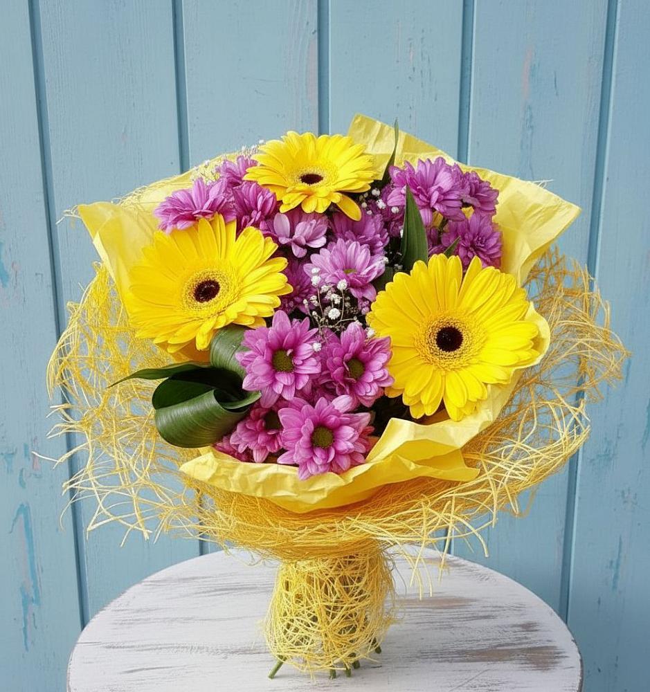 Букет цветов из: Хризантемы и Герберы в Синдор