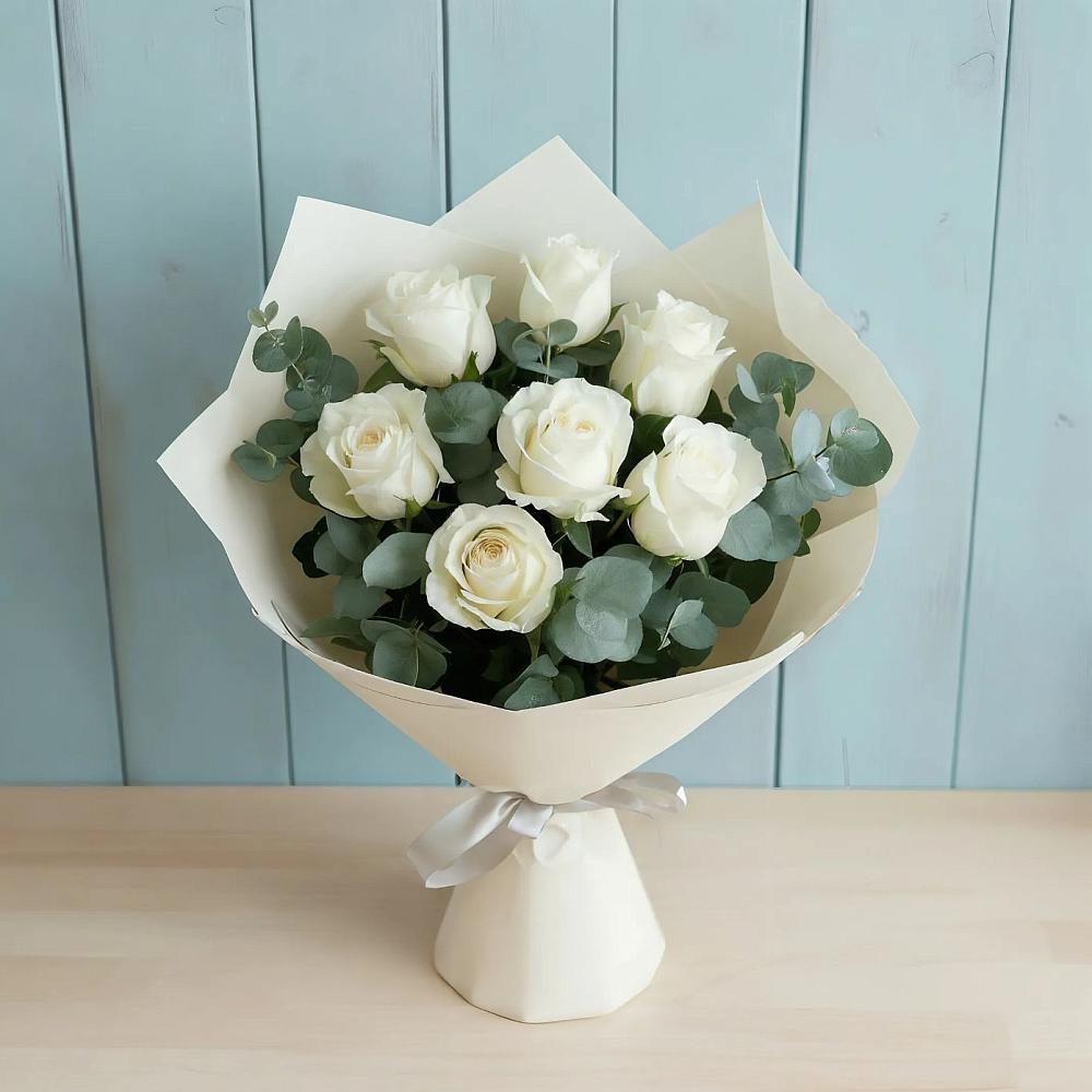 Букет Белые розы в Эвкалипте в Синдор