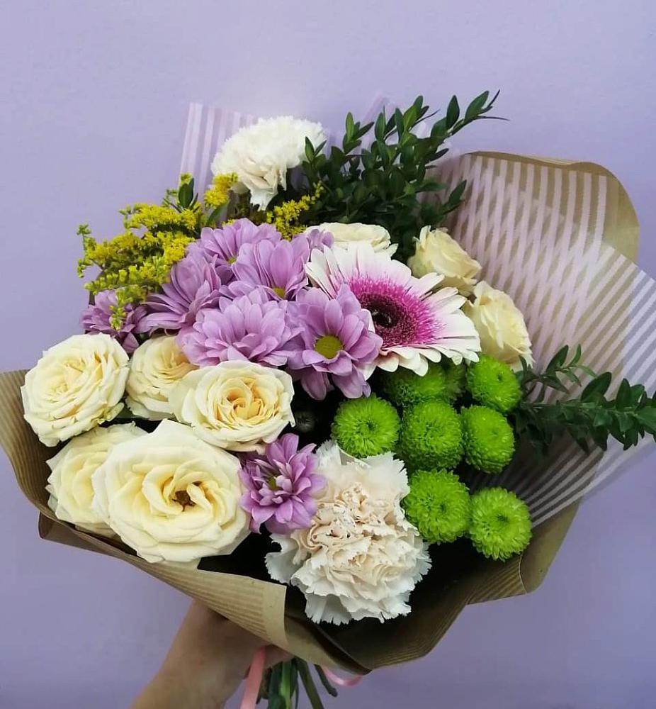 Букет цветов из: Хризантемы, Розы, Гвоздики и Герберы в Синдор