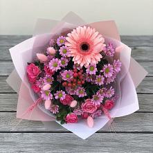 Букет цветов из:  Розы, Герберы и Хризантемы в Синдор