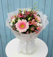 Букет цветов из:  Герберы, Альстромерии и Лизиантусы #REPLACE_PRED# Синдор