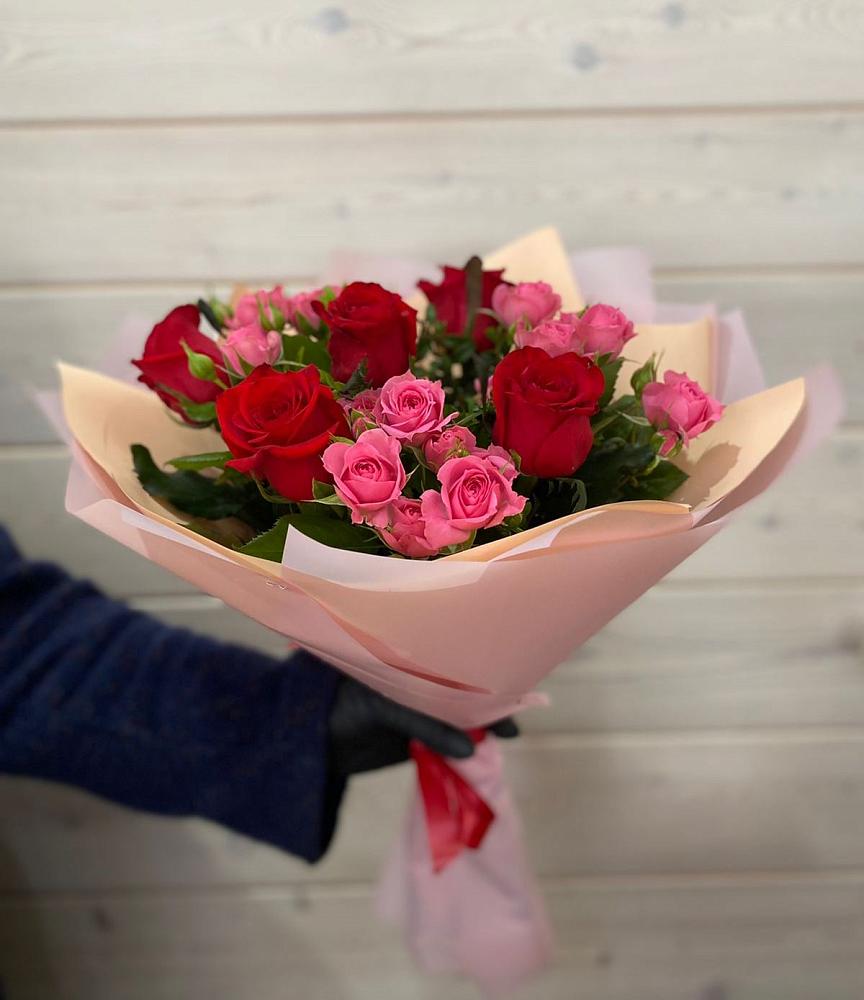 Букет цветов из: Розы в Синдор