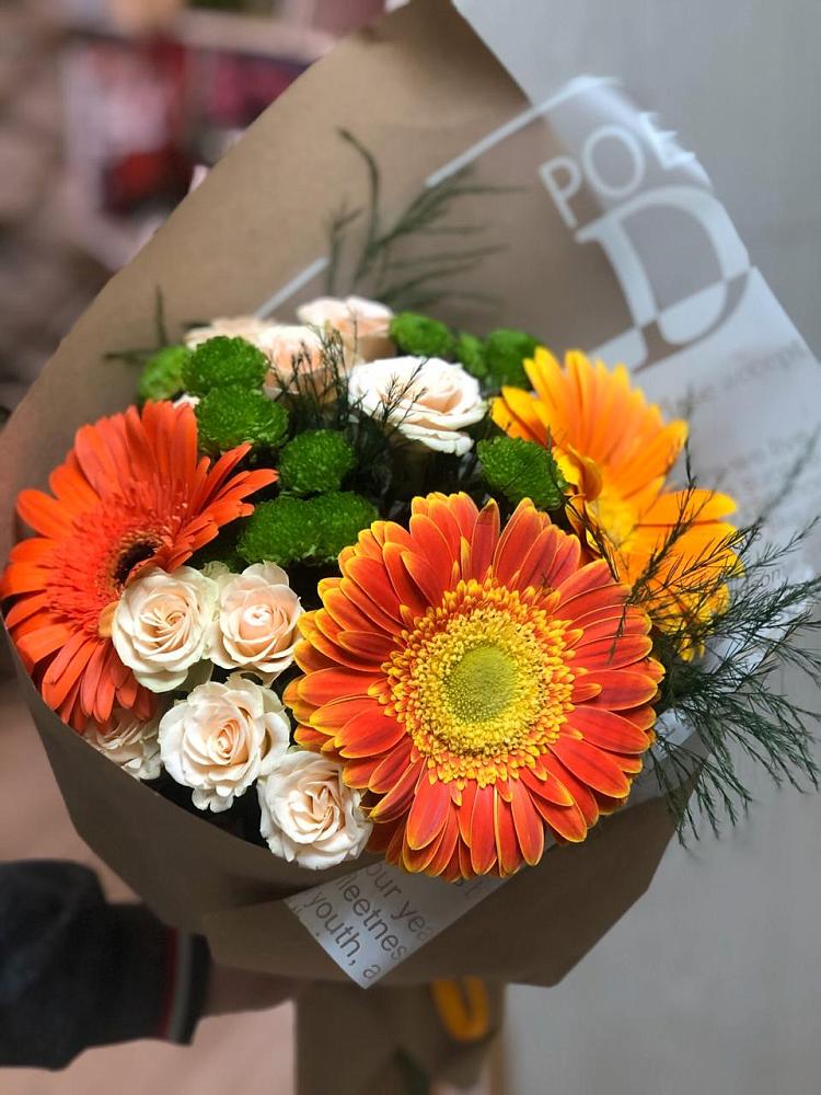 Букет цветов из: Герберы, Хризантемы и Розы в Синдор