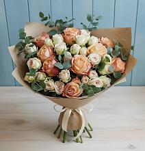 Букет цветов из:  Альстромерии и Розы в Синдор