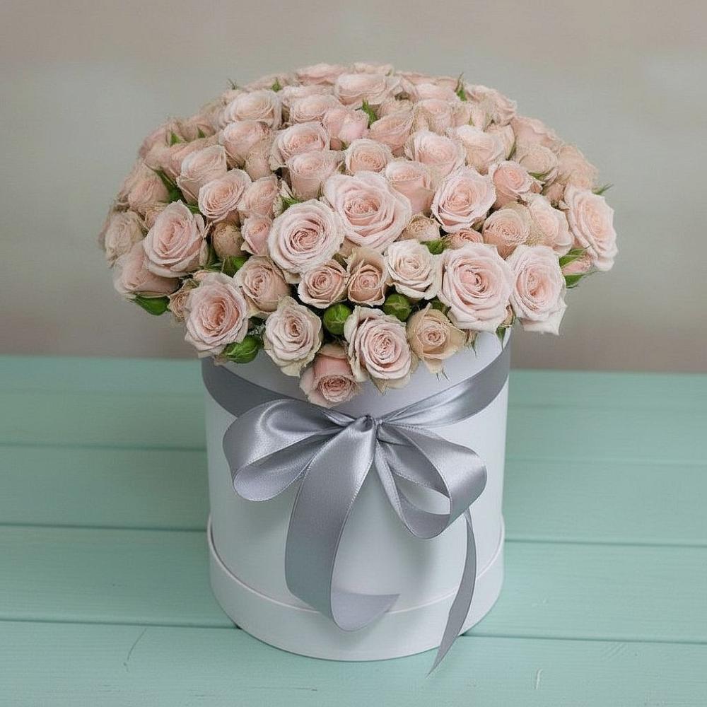 Цветочная композиция из Розы в шляпной коробке в Синдор